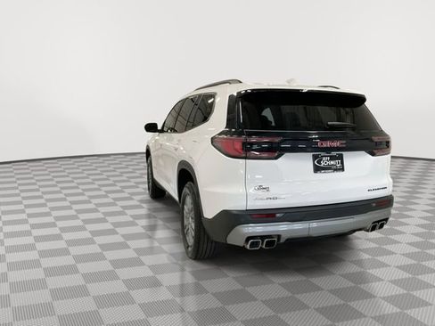 Certified 2025 GMC Acadia Elevation FWD image 8