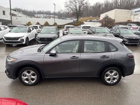 Used 2023 Honda HR-V LX image 2