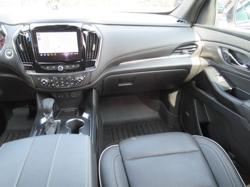 Used 2023 Chevrolet Traverse Premier w/ Redline Edition FWD image 15