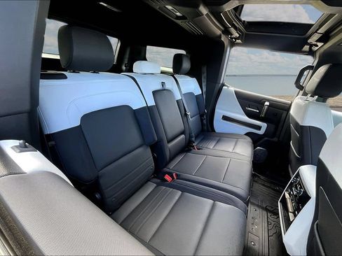 Used 2025 GMC Hummer EV 3X AWD/4WD image 25