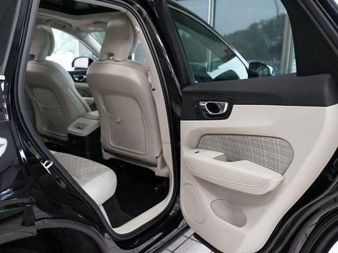 Used 2022 Volvo XC60 T8 Inscription Expression image 51