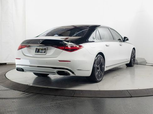 Certified 2024 Mercedes-Benz Maybach S 580 4MATIC image 37