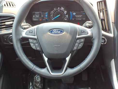 Used 2022 Ford Edge SEL w/ Convenience Package AWD/4WD image 17