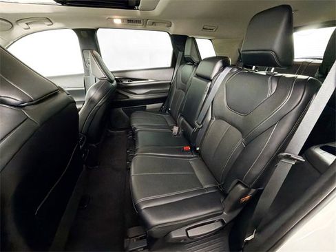 Used 2023 INFINITI QX60 Pure image 21