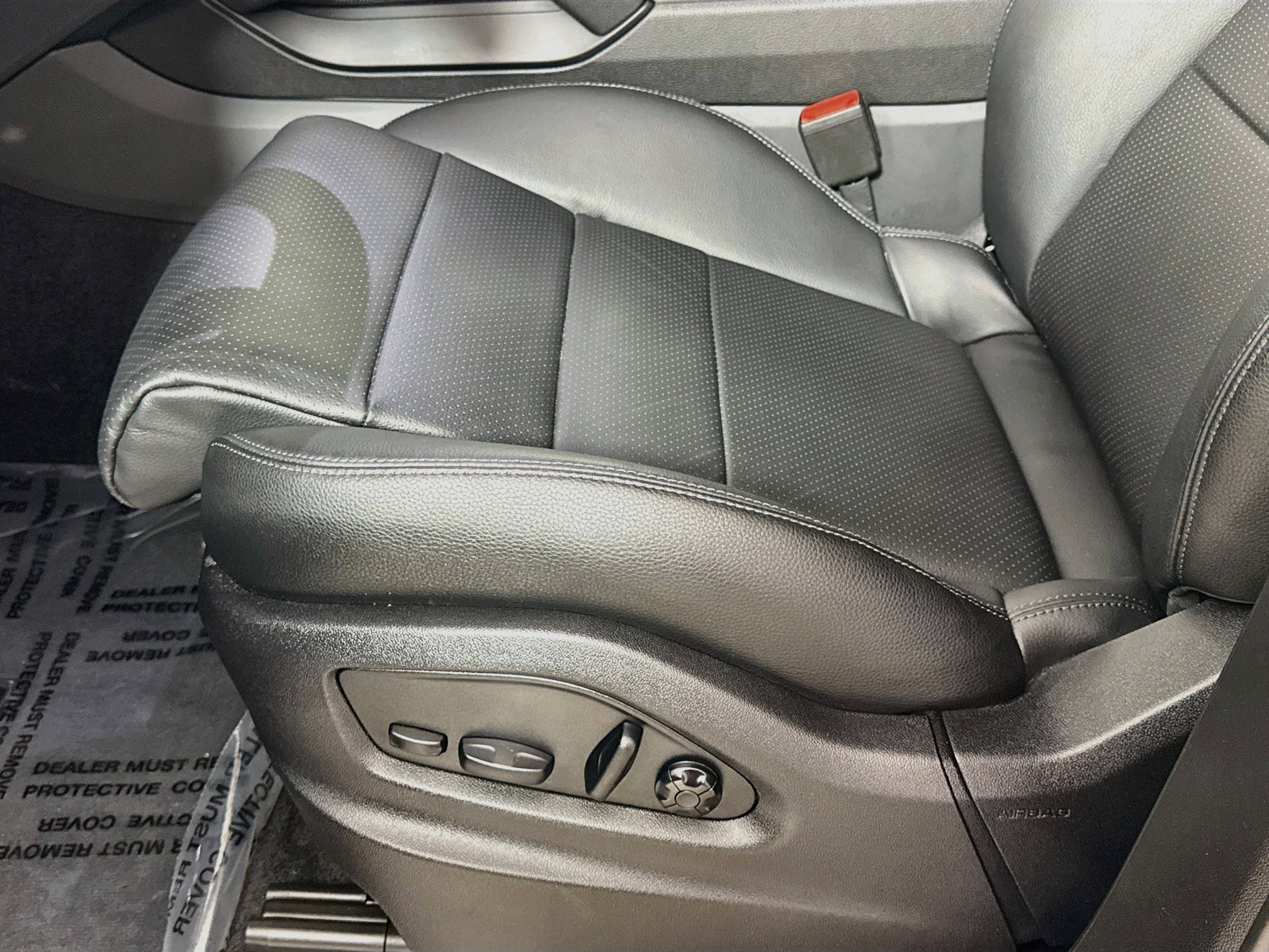 Certified 2024 Porsche Cayenne AWD/4WD image 12
