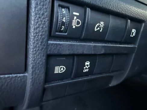 Used 2025 Toyota 4Runner SR5 AWD/4WD image 18