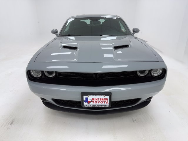 Used 2020 Dodge Challenger SXT w/ Blacktop Package RWD image 3