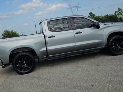 Used 2024 Chevrolet Silverado 1500 Custom w/ Turbomax Blackout Package AWD/4WD image 9
