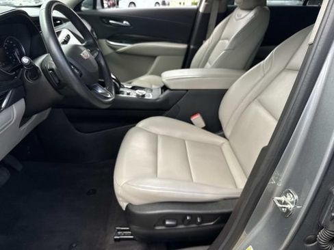 Used 2023 Cadillac XT4 Premium Luxury AWD/4WD image 16