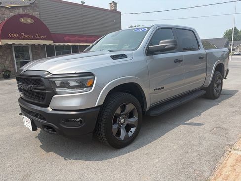 Used 2024 RAM 1500 Big Horn AWD/4WD image 3