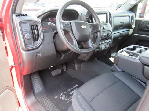Used 2024 Chevrolet Silverado 2500 Custom w/ Custom Convenience Package RWD image 17