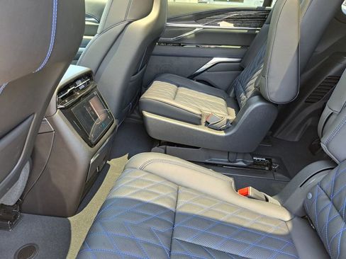 New 2025 Cadillac Escalade IQ Sport 1 w/ LPO, Premium Carpet Package image 21