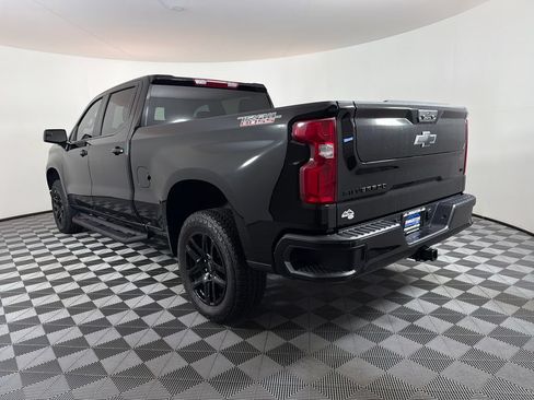 Used 2025 Chevrolet Silverado 1500 LT Trail Boss w/ LPO, Dark Essentials Package AWD/4WD image 5