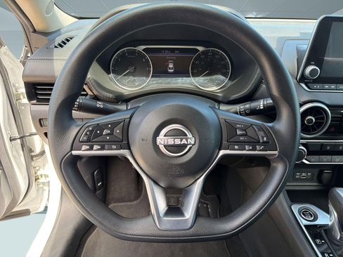 Used 2024 Nissan Sentra SV image 17