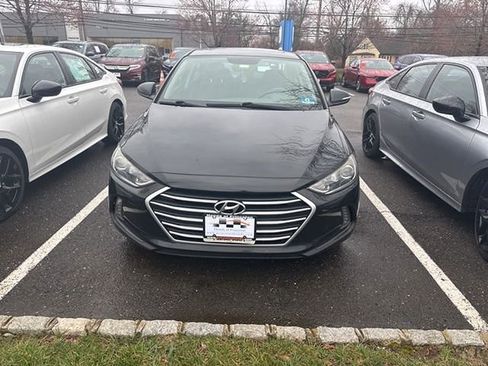 Used 2017 Hyundai Elantra Value Edition image 2