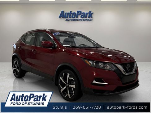 Used 2022 Nissan Rogue Sport SL image 1