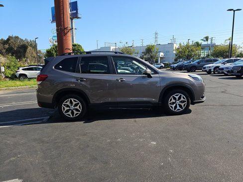 Used 2023 Subaru Forester Premium AWD/4WD image 8