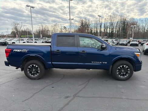 Used 2019 Nissan Titan PRO-4X image 5
