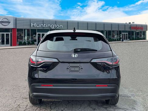 Used 2025 Honda HR-V LX image 7