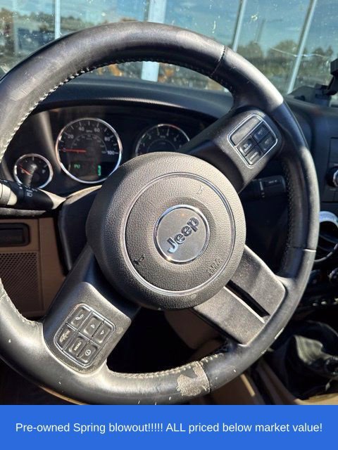 Used 2015 Jeep Wrangler Rubicon w/ Power Convenience Group AWD/4WD image 13