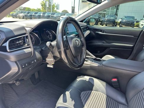 Used 2023 Toyota Camry SE w/ Convenience Package FWD image 12