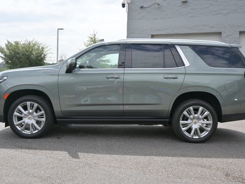 Used 2023 Chevrolet Tahoe High Country w/ Advanced Technology Package AWD/4WD image 6