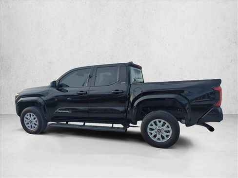 Used 2025 Toyota Tacoma SR5 RWD image 6