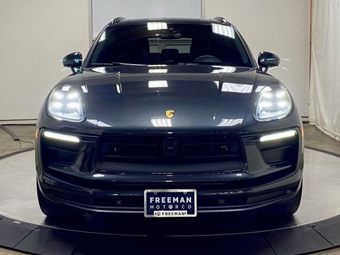 Used 2022 Porsche Macan AWD/4WD image 3