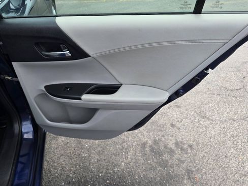 Used 2013 Honda Accord EX-L image 28