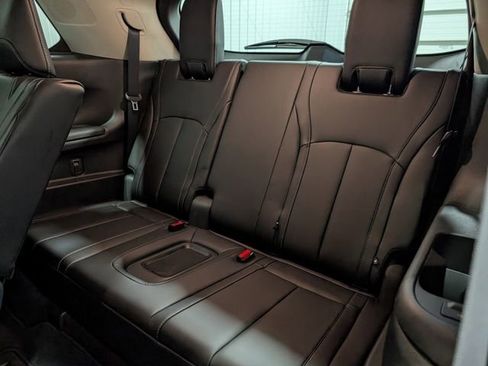 Used 2025 INFINITI QX60 Sensory w/ Vision Package image 11