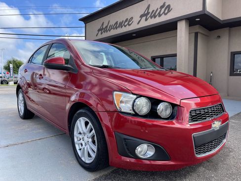 Used 2016 Chevrolet Sonic LT w/ Wheels and Fog Lamp Package FWD image 1