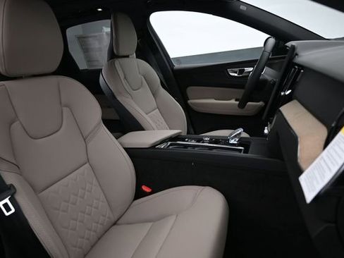 New 2026 Volvo XC60 B5 Plus w/ Protection Package Premier AWD/4WD image 35