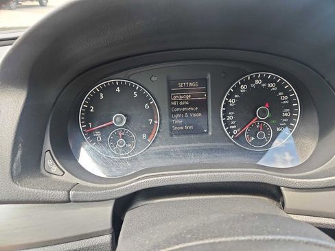 Used 2014 Volkswagen Passat 1.8T SE FWD image 29