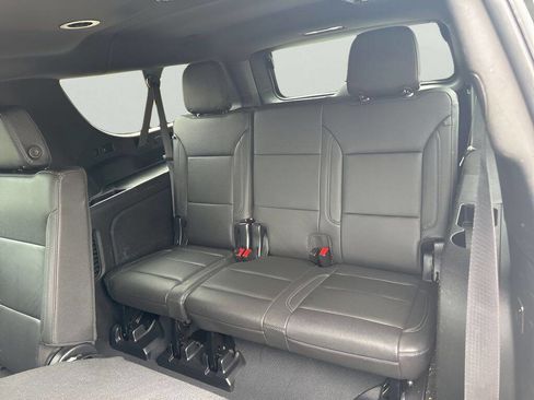 Used 2023 Chevrolet Suburban LT w/ Luxury Package AWD/4WD image 33