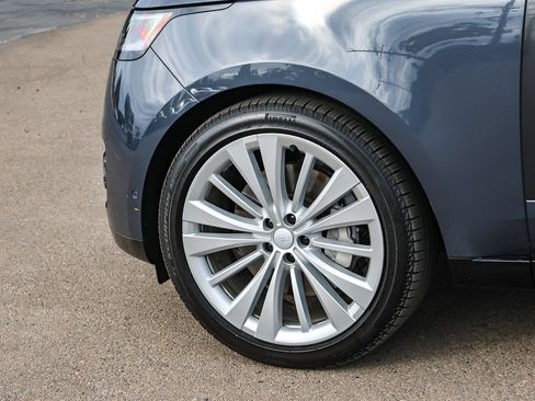 Certified 2024 Land Rover Range Rover SE AWD/4WD image 9