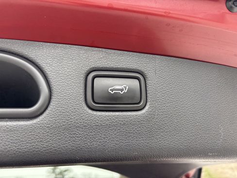 Certified 2021 Hyundai Tucson Limited w/ Cargo Package image 17