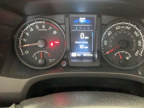 Certified 2023 Toyota Tacoma SR AWD/4WD image 10