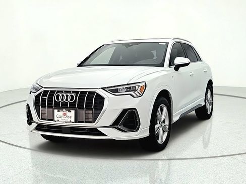 Used 2022 Audi Q3 2.0T Premium Plus w/ Premium Plus Package AWD/4WD image 2