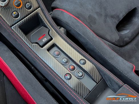 Used 2016 McLaren 675LT image 22