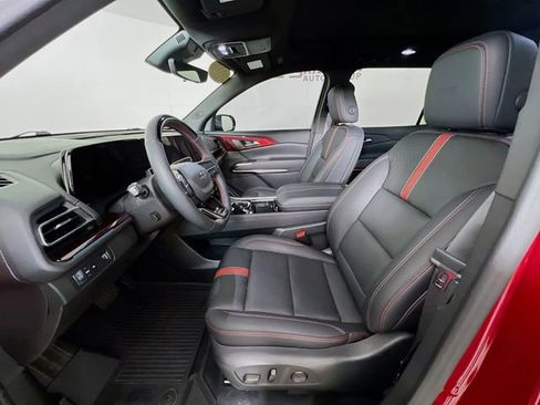 Used 2024 Chevrolet Traverse RS w/ LPO, Floor Liner Package FWD image 10