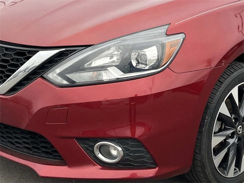 Used 2017 Nissan Sentra SR image 9