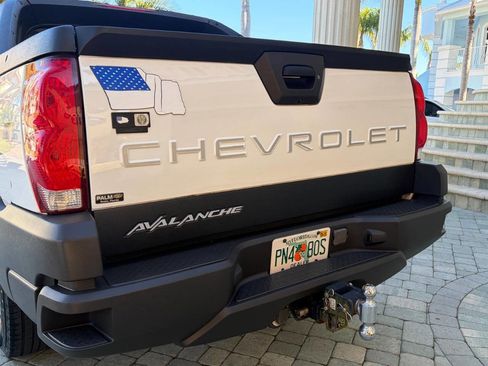 Used 2005 Chevrolet Avalanche 2500 w/ Preferred Equipment Group image 32