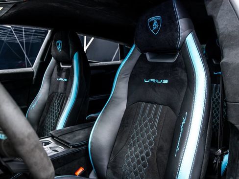 Used 2023 Lamborghini Urus Performante AWD/4WD image 14