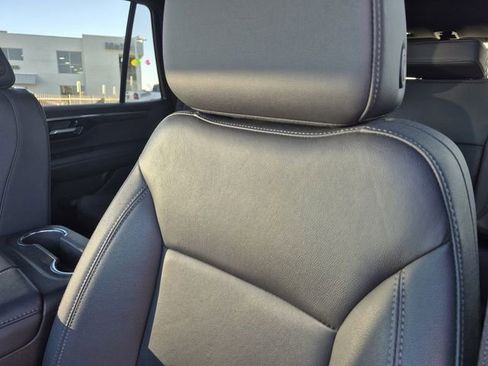Used 2025 Chevrolet Tahoe LT AWD/4WD image 18