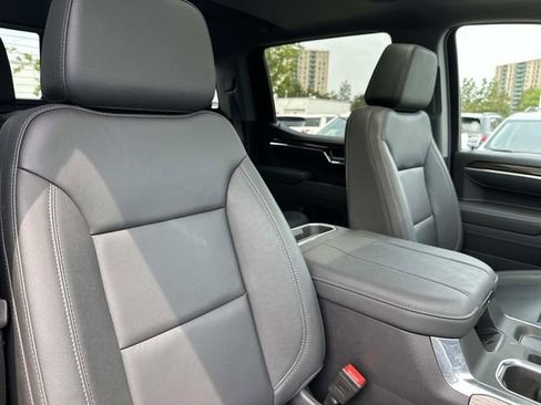 Used 2025 Chevrolet Silverado 1500 LT Trail Boss w/ Convenience Package II AWD/4WD image 10