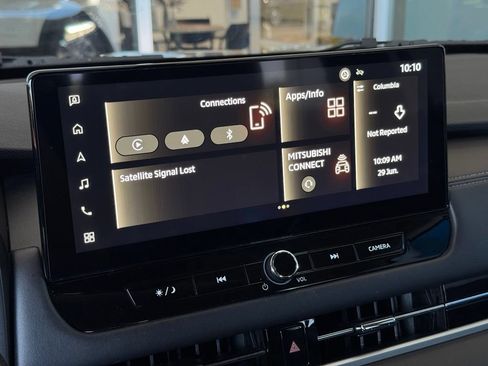 Used 2025 Mitsubishi Outlander SE FWD image 36