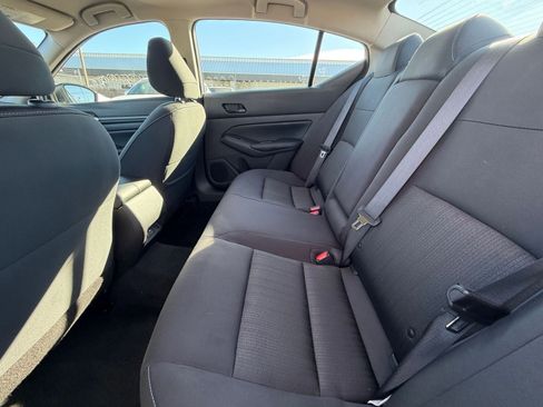 Used 2025 Nissan Altima 2.5 SV image 25