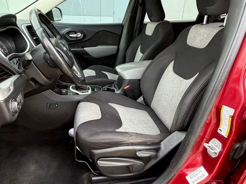 Used 2014 Jeep Cherokee Latitude AWD/4WD image 21