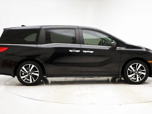 Used 2024 Honda Odyssey Touring image 3
