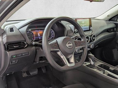 Used 2024 Nissan Sentra SV FWD image 10